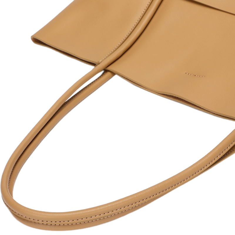 THE ESSENTIAL MINIMALIST TOTE detail image 10