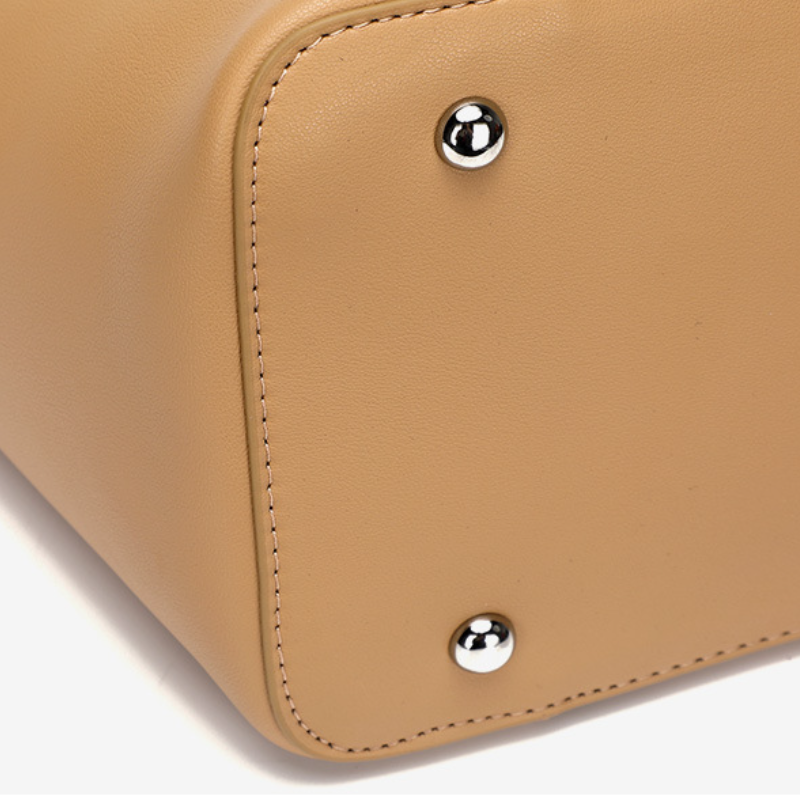 THE ESSENTIAL MINIMALIST TOTE detail image 9