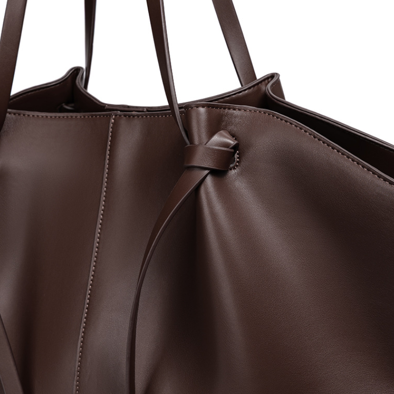 THE OVERSIZED WINGED EXECUTIVE TOTE detail image 16