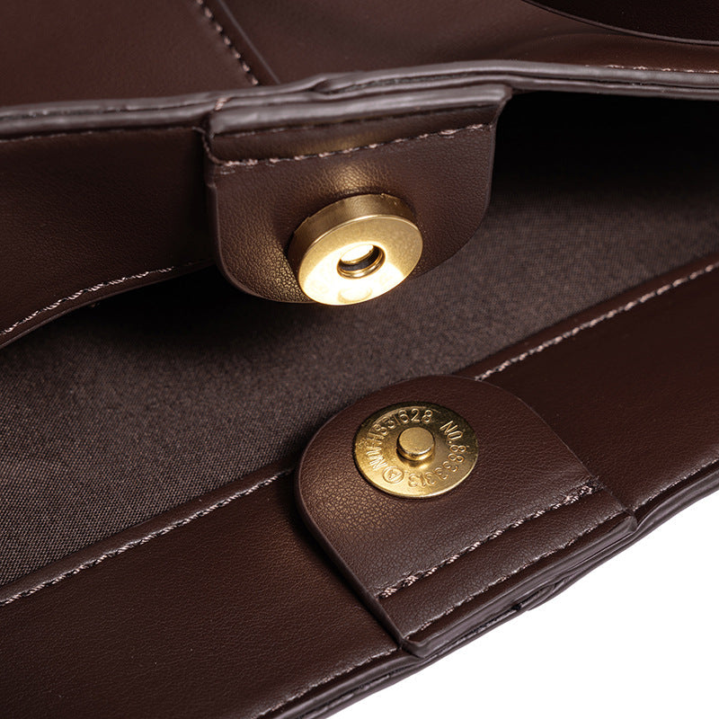 THE OVERSIZED WINGED EXECUTIVE TOTE detail image 5
