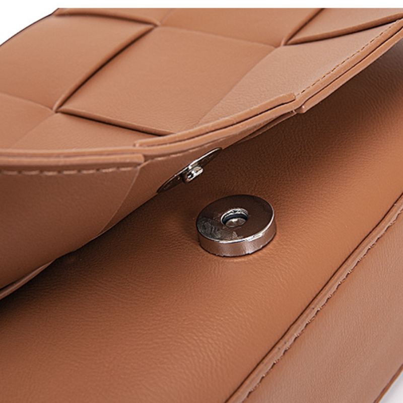 THE CASSETTE CROSSBODY detail image 11