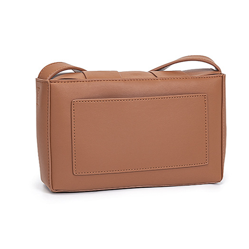 THE CASSETTE CROSSBODY detail image 15