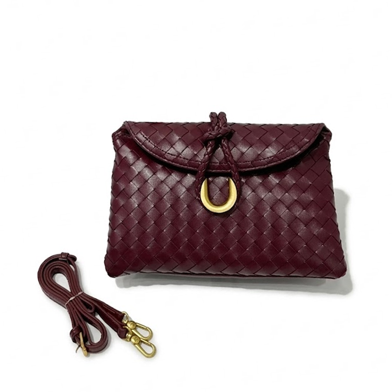 THE REFINED FLAP CLUTCH detail image 11