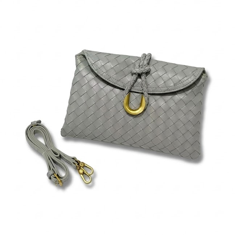 THE REFINED FLAP CLUTCH detail image 17