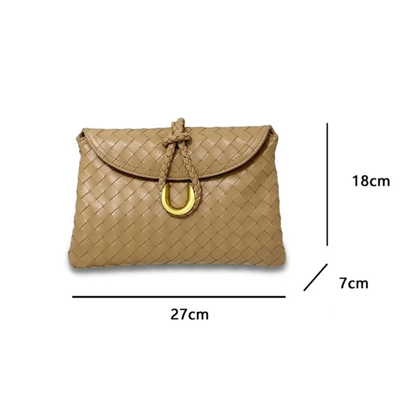 THE REFINED FLAP CLUTCH detail image 3