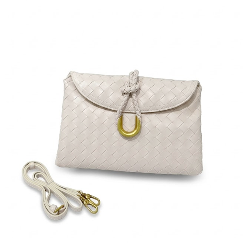 THE REFINED FLAP CLUTCH detail image 8