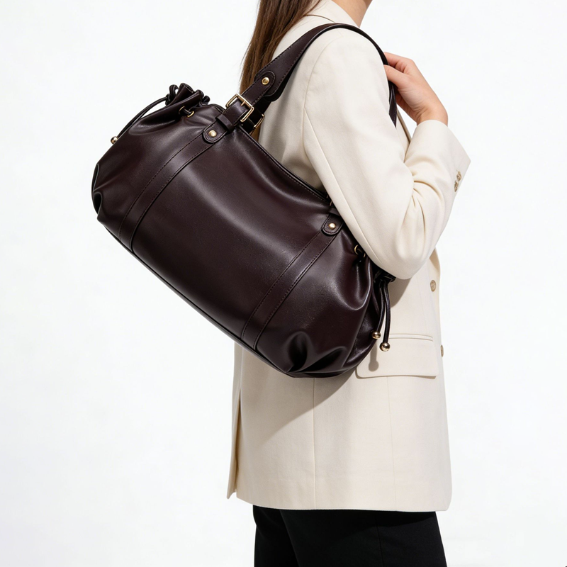 THE HERITAGE SATCHEL MESSENGER detail image 4