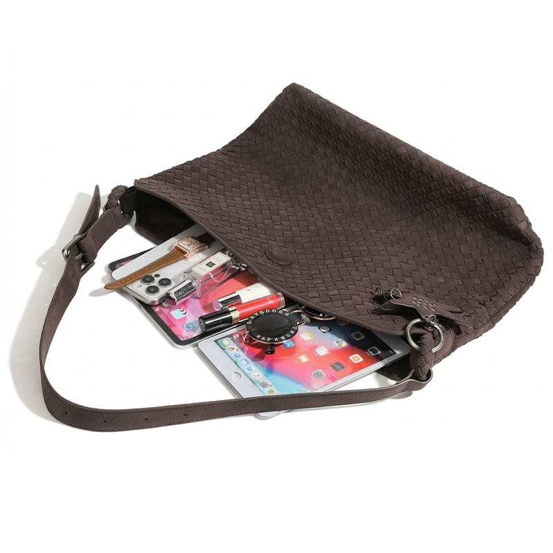 THE FLAP VOLUME TOTE detail image 15