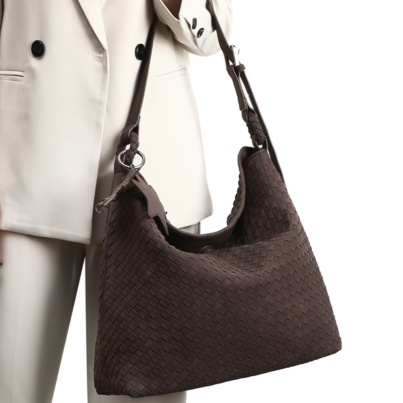 THE FLAP VOLUME TOTE detail image 7