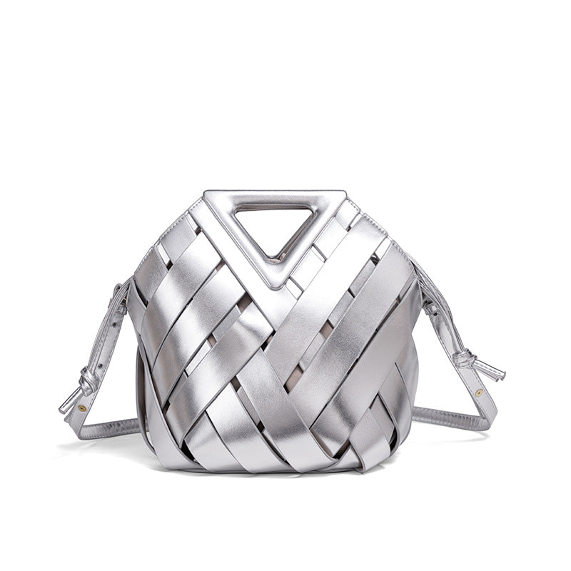 THE V-CUT CLUTCH detail image 11
