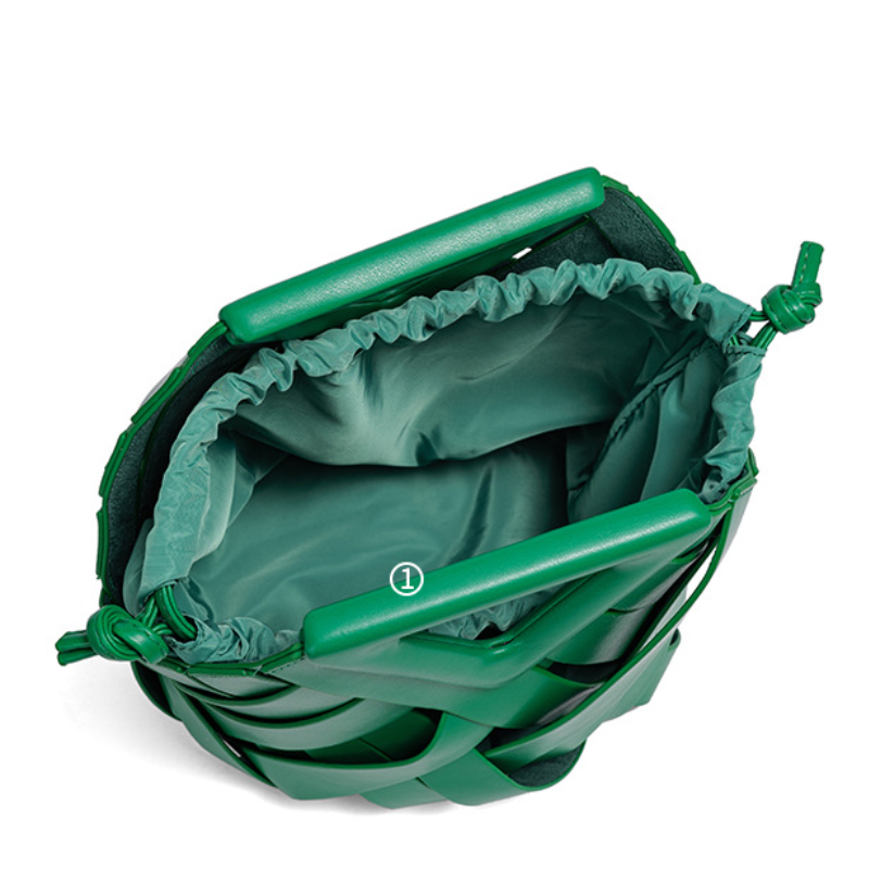 THE V-CUT CLUTCH detail image 4