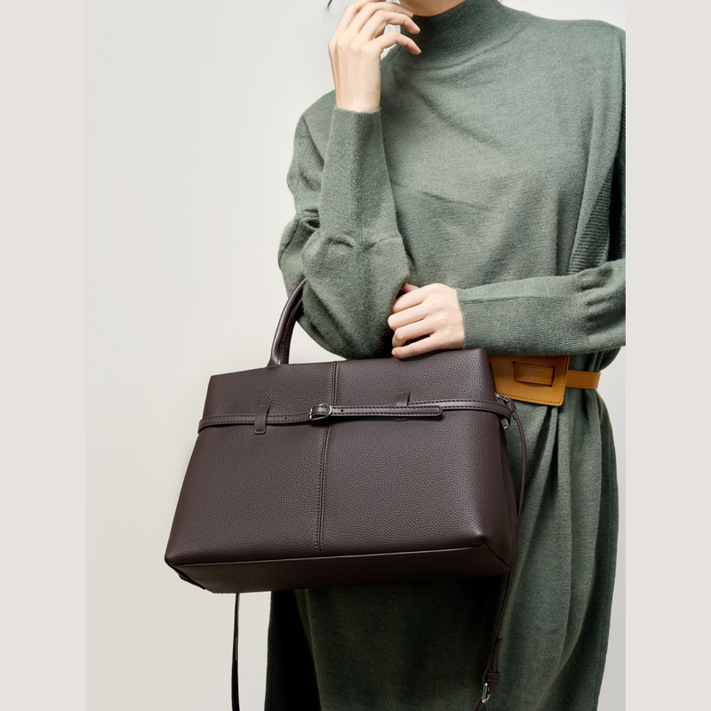THE BELTED BUSINESS TOTE detail image 6