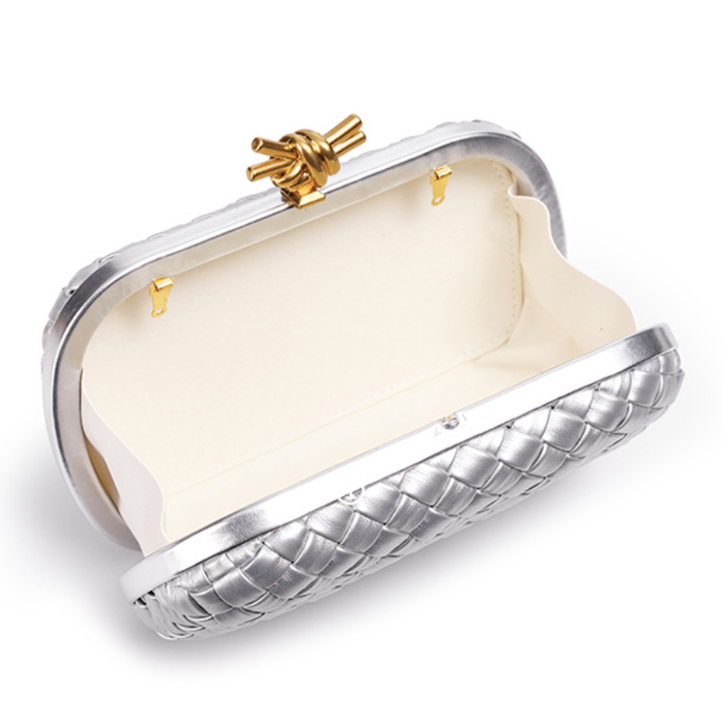 THE REFINED BARREL DUFFEL CLUTCH detail image 4