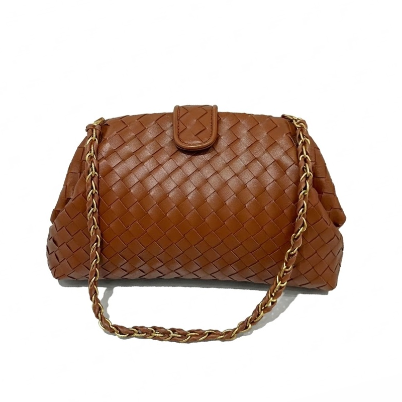 THE BRAIDED CHAIN POUCH detail image 12