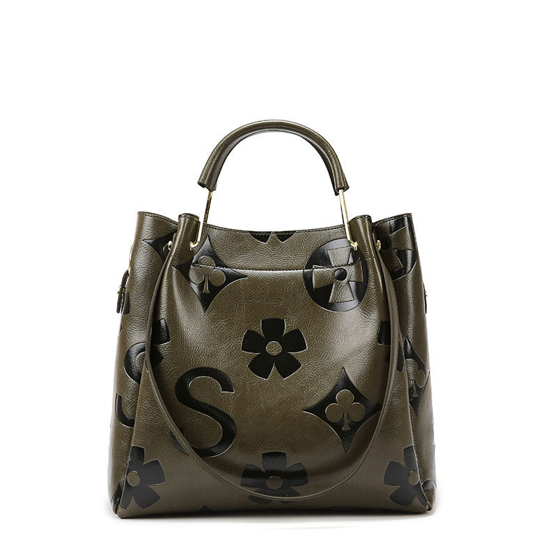 THE LUXE MONOGRAM EMBOSSED TOTE SET detail image 15