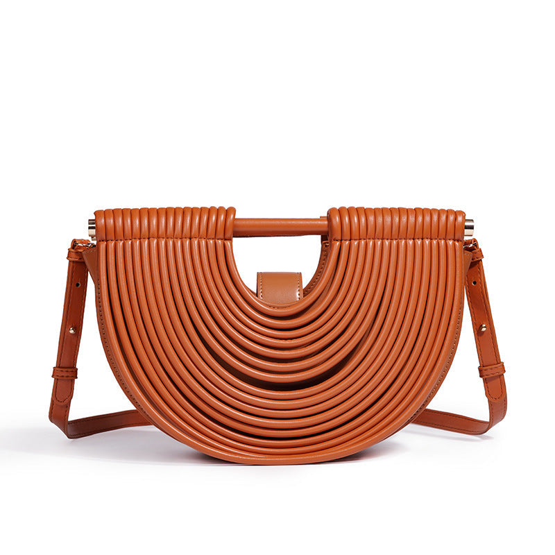 THE RADIAL PLEAT ARCHITECTURAL CLUTCH detail image 2