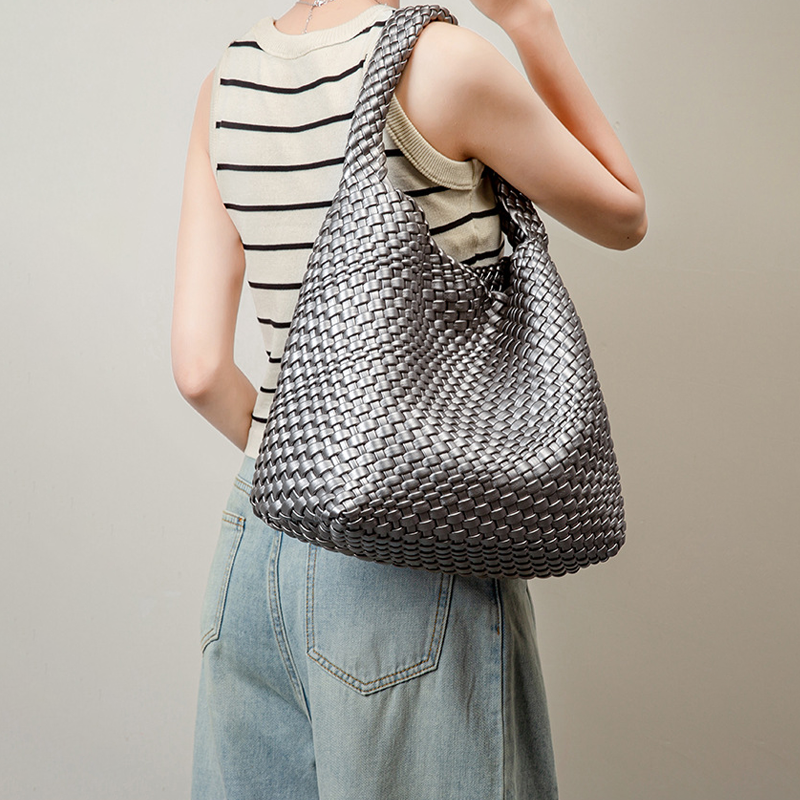 THE BLOCK VOLUME TOTE detail image 10