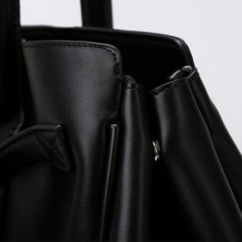 THE MULTI-POCKET DECONSTRUCTED TOTE detail image 13