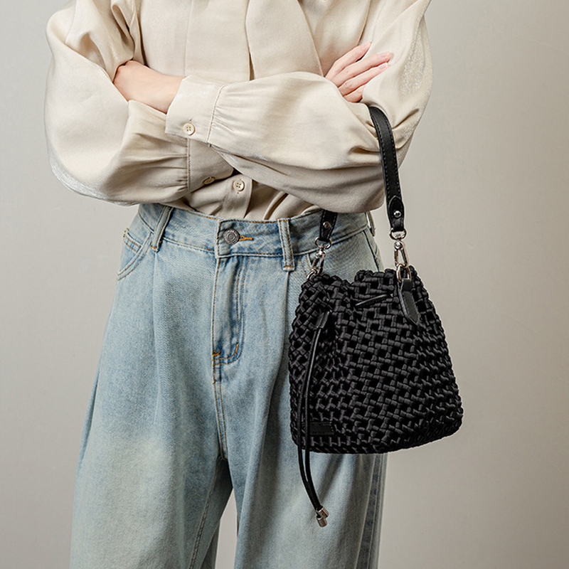 THE FABRIC MESH BUCKET detail image 5