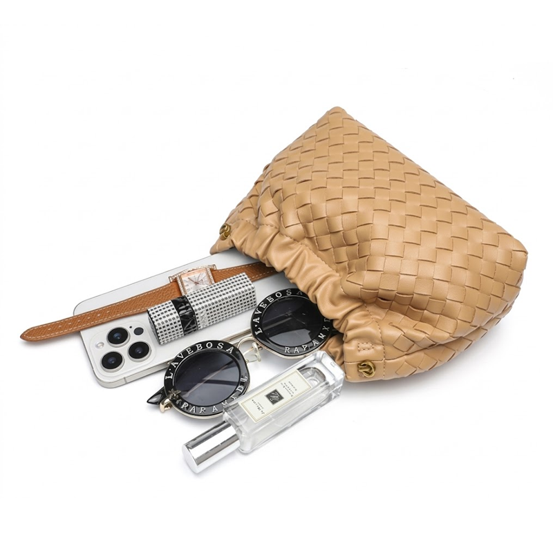 THE ARTISANAL GOLD-BALL CROSSBODY detail image 15