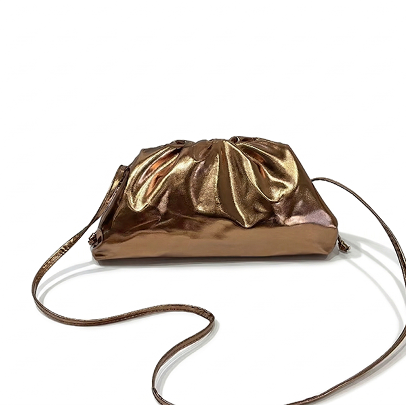 THE METALLIC LUSTRE POUCH detail image 7