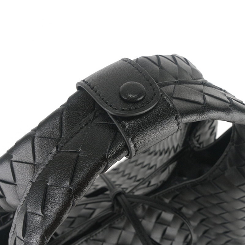 THE REFINED CRESCENT HOBO detail image 17
