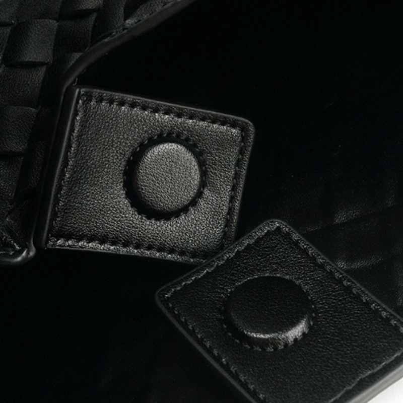 THE REFINED CRESCENT HOBO detail image 18