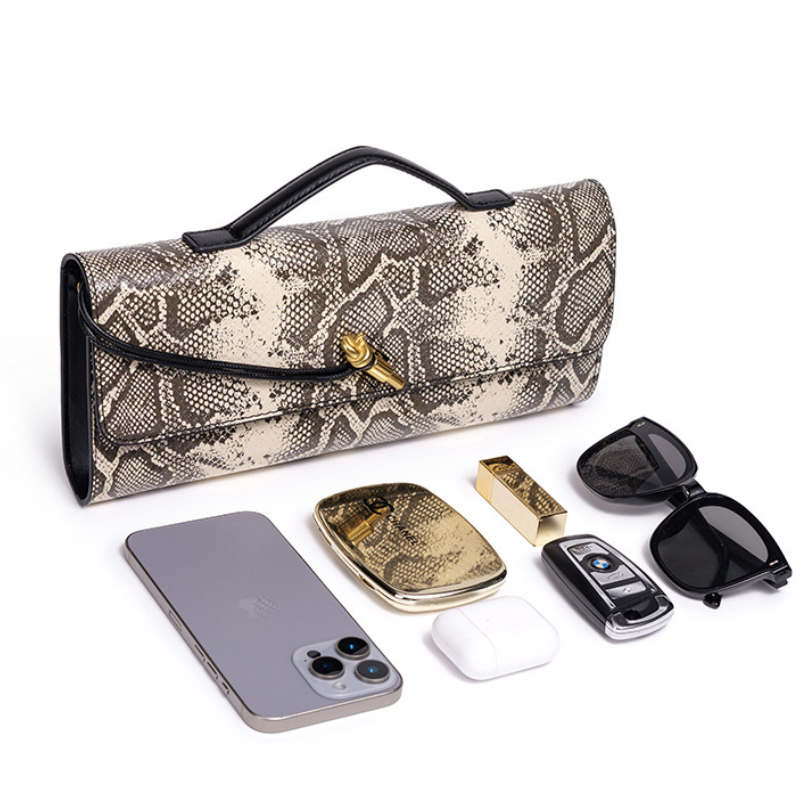 THE KNOT FLAP CLUTCH - WILD detail image 14