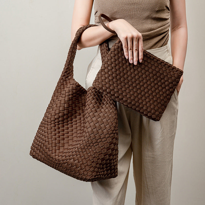 THE SATIN BLOCK VOLUME TOTE detail image 6