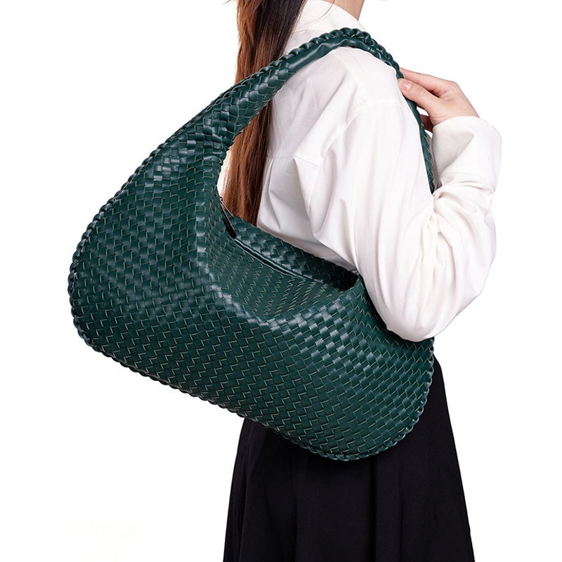THE ARTISANAL INTEGRATED HOBO detail image 6