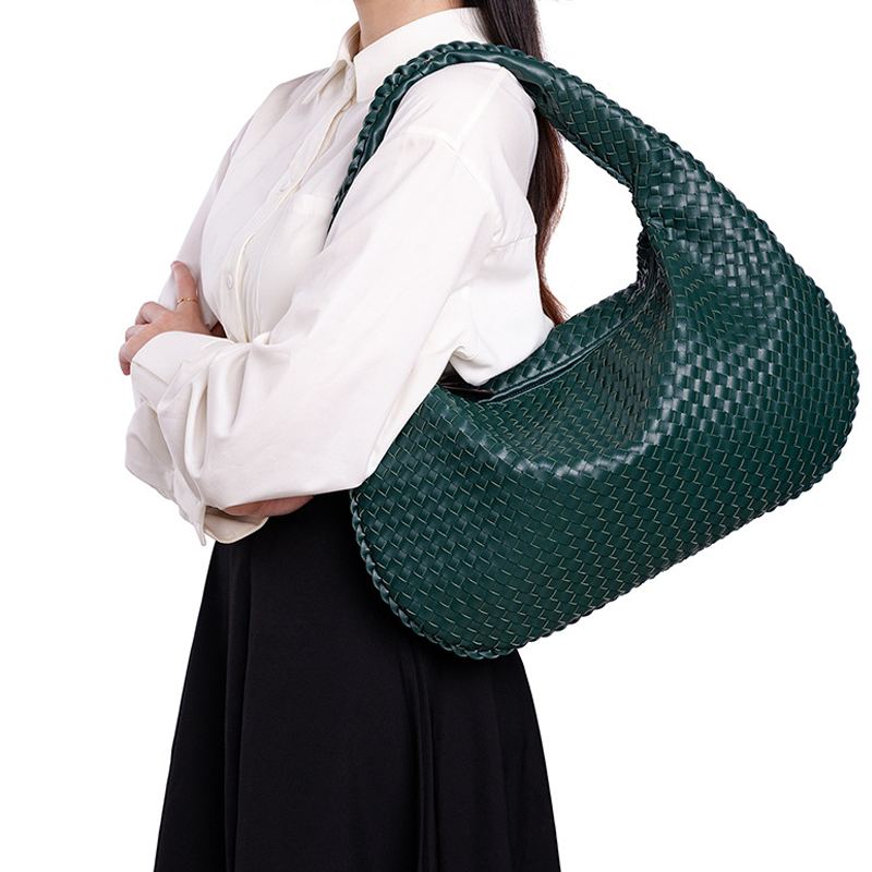 THE ARTISANAL INTEGRATED HOBO detail image 8